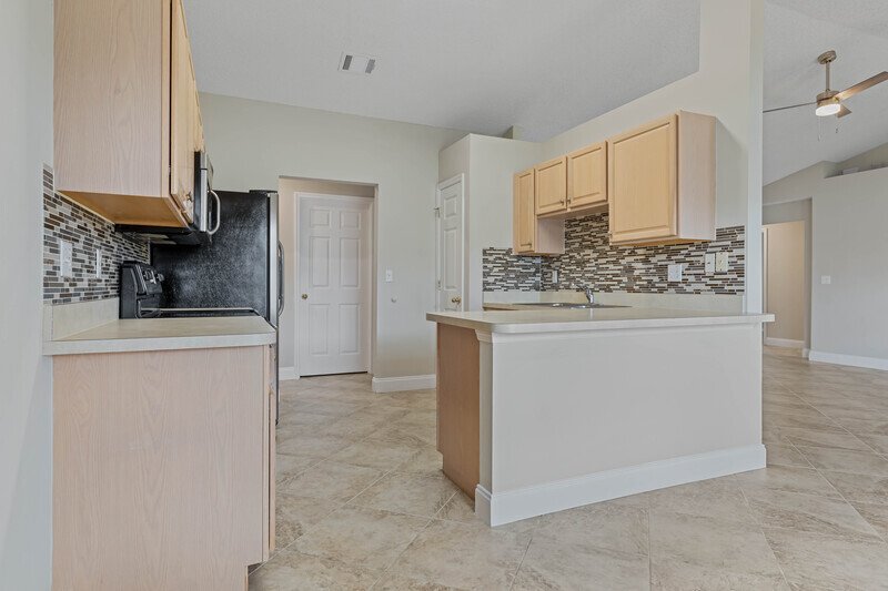 SPACIOUS 4/3/2 ON A CUL DE SAC IN DESIRABLE MATANZAS WOODS property image