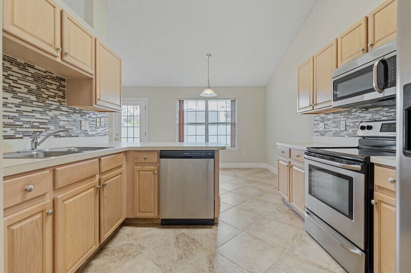 SPACIOUS 4/3/2 ON A CUL DE SAC IN DESIRABLE MATANZAS WOODS property image