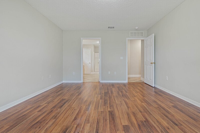 SPACIOUS 4/3/2 ON A CUL DE SAC IN DESIRABLE MATANZAS WOODS property image