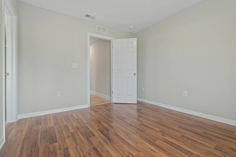 SPACIOUS 4/3/2 ON A CUL DE SAC IN DESIRABLE MATANZAS WOODS property image