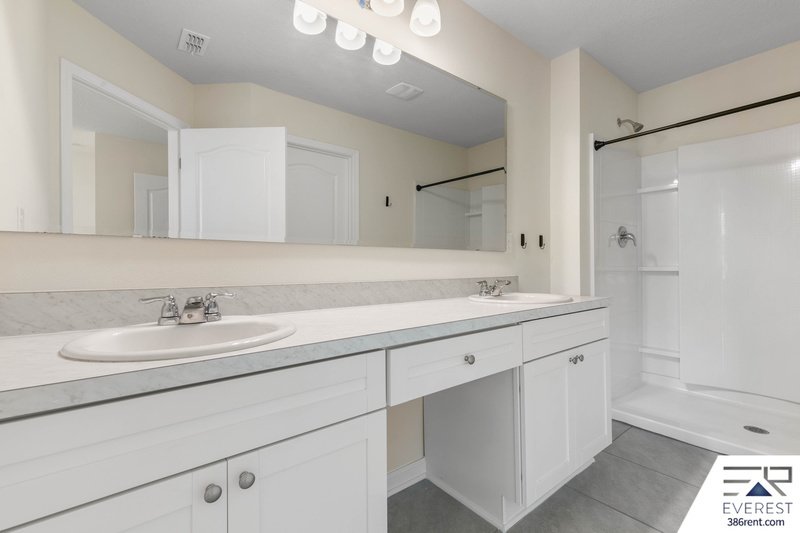 LIKE NEW 3/2.5/1 TOWNHOUSE IN DESIRABLE PALM COAST property image