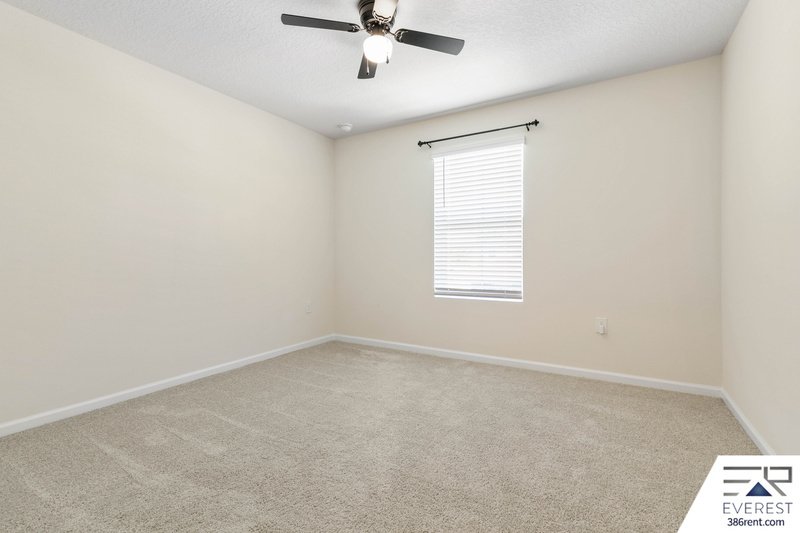 LIKE NEW 3/2.5/1 TOWNHOUSE IN DESIRABLE PALM COAST property image