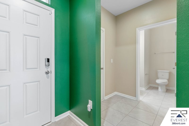 LIKE NEW 3/2.5/1 TOWNHOUSE IN DESIRABLE PALM COAST property image