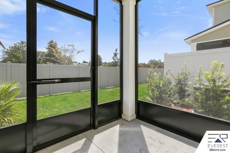 LIKE NEW 3/2.5/1 TOWNHOUSE IN DESIRABLE PALM COAST property image