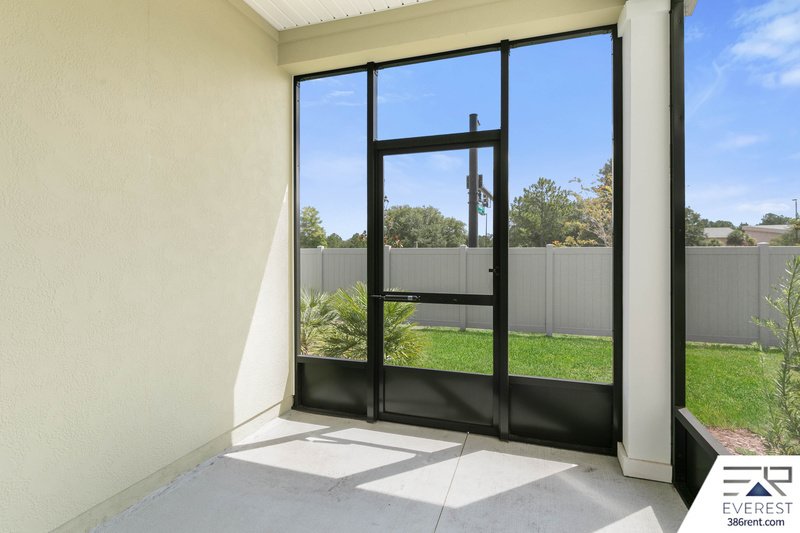 LIKE NEW 3/2.5/1 TOWNHOUSE IN DESIRABLE PALM COAST property image