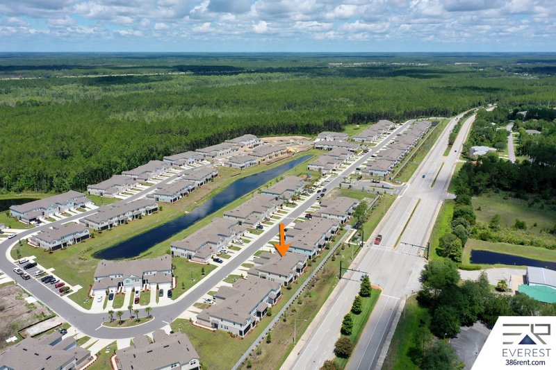 LIKE NEW 3/2.5/1 TOWNHOUSE IN DESIRABLE PALM COAST property image