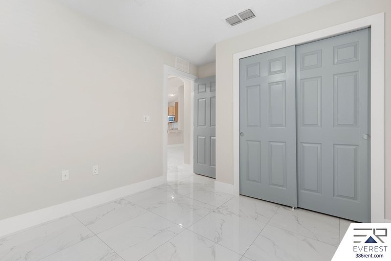 FULLY FENCED, LIKE NEW 3/2/1 TOWNHOUSE IN BEAUTIFUL QUAIL HOLLOW property image