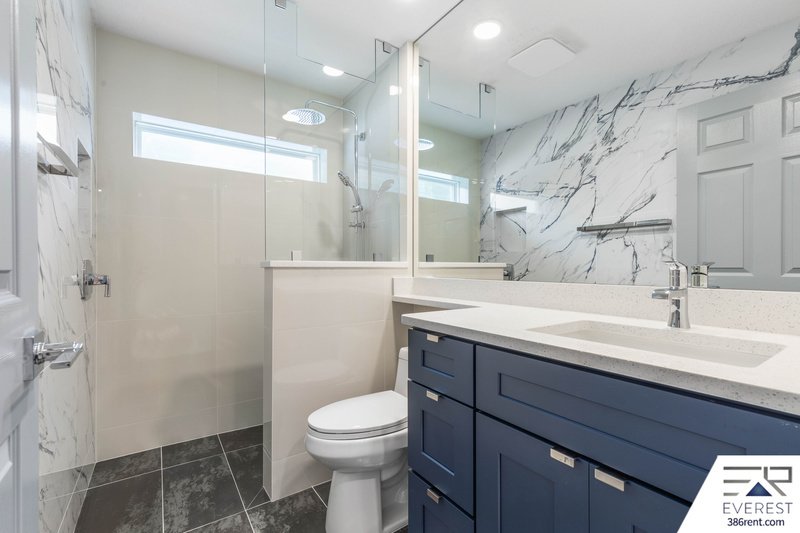 FULLY FENCED, LIKE NEW 3/2/1 TOWNHOUSE IN BEAUTIFUL QUAIL HOLLOW property image