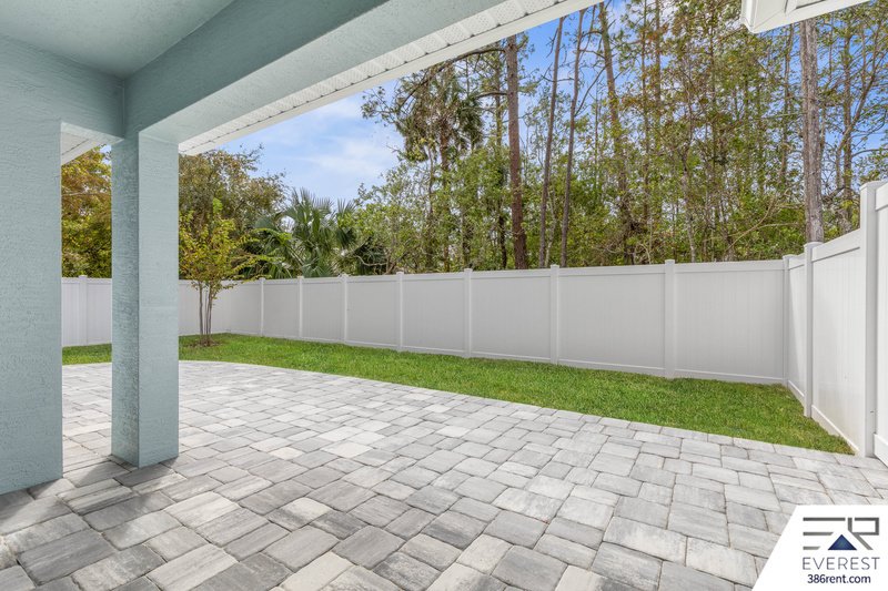 FULLY FENCED, LIKE NEW 3/2/1 TOWNHOUSE IN BEAUTIFUL QUAIL HOLLOW property image