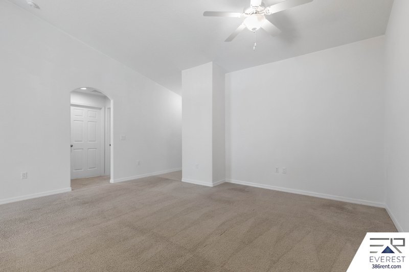 LIKE NEW 3/2/1 ON CUL DE SAC IN DESIRABLE SEMINOLE WOODS property image