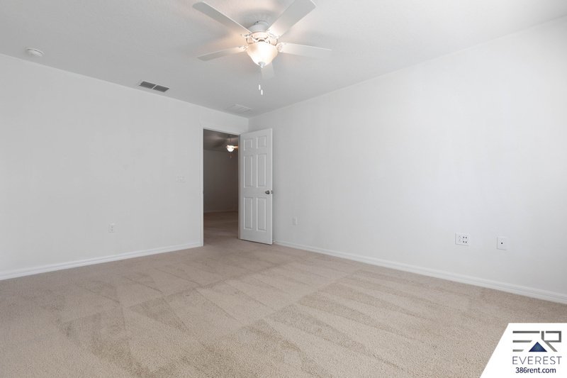 LIKE NEW 3/2/1 ON CUL DE SAC IN DESIRABLE SEMINOLE WOODS property image