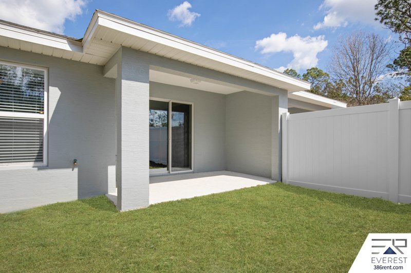 LIKE NEW 3/2/1 ON CUL DE SAC IN DESIRABLE SEMINOLE WOODS property image