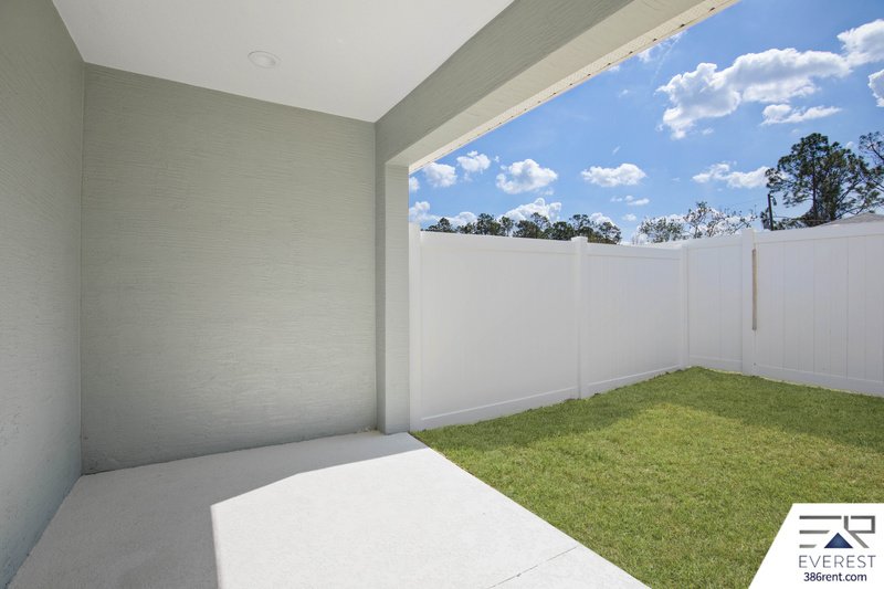 LIKE NEW 3/2/1 ON CUL DE SAC IN DESIRABLE SEMINOLE WOODS property image