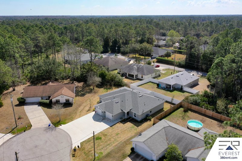 LIKE NEW 3/2/1 ON CUL DE SAC IN DESIRABLE SEMINOLE WOODS property image