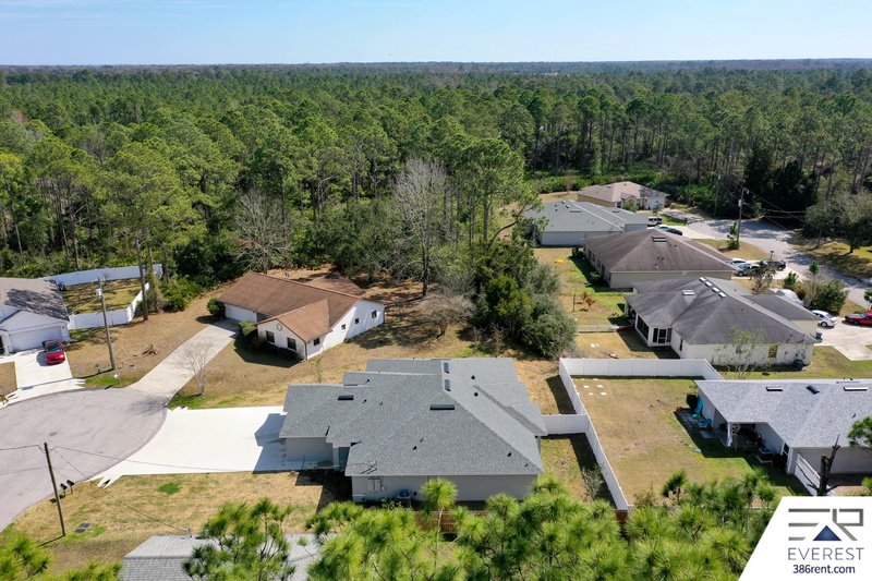 LIKE NEW 3/2/1 ON CUL DE SAC IN DESIRABLE SEMINOLE WOODS property image