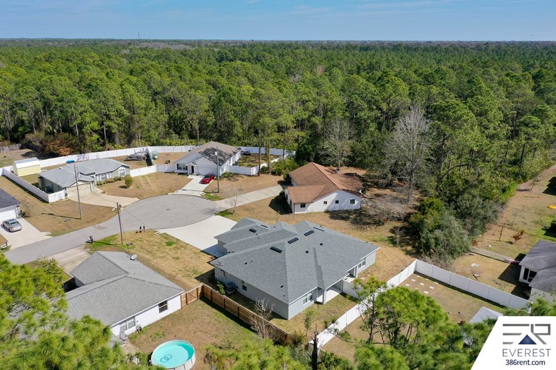 LIKE NEW 3/2/1 ON CUL DE SAC IN DESIRABLE SEMINOLE WOODS property image