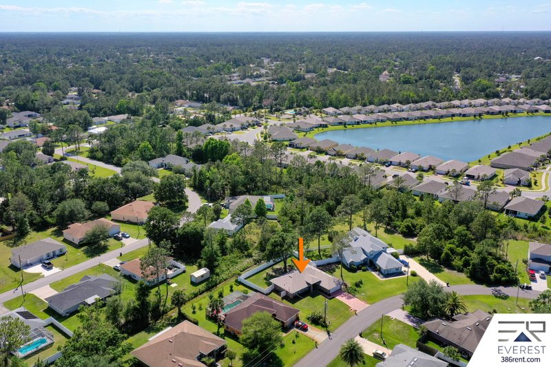 FULLY FENCED 4/2/2 IN DESIRABLE PINE GROVE property image