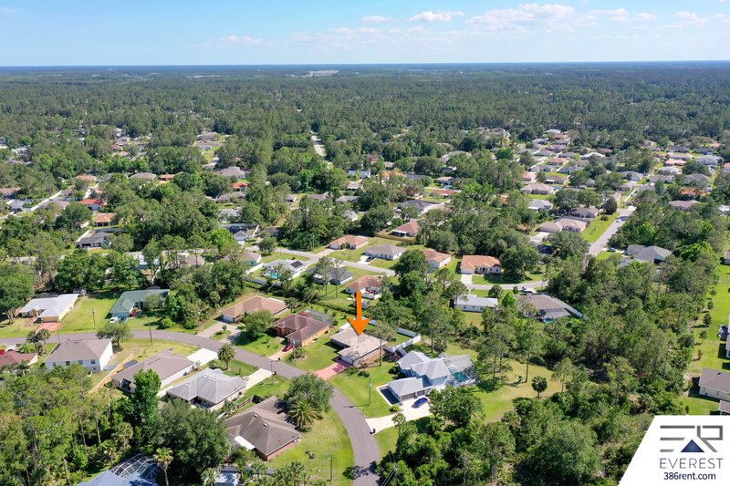 FULLY FENCED 4/2/2 IN DESIRABLE PINE GROVE property image