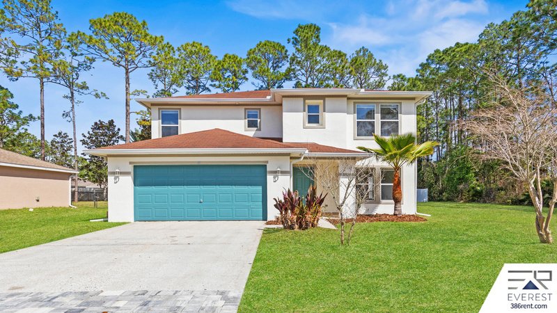FULLY FENCED, SPACIOUS 4/2.5/2 IN THE HEART OF PALM COAST property image