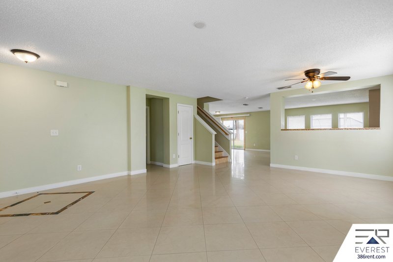 FULLY FENCED, SPACIOUS 4/2.5/2 IN THE HEART OF PALM COAST property image
