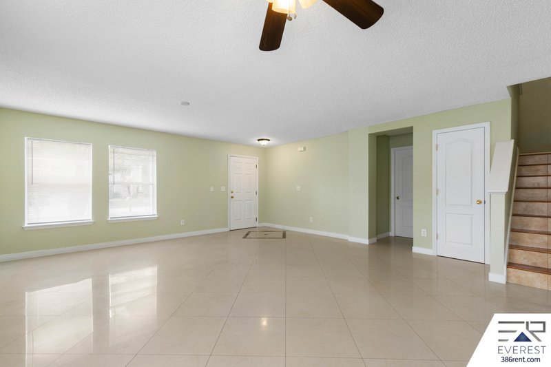 FULLY FENCED, SPACIOUS 4/2.5/2 IN THE HEART OF PALM COAST property image