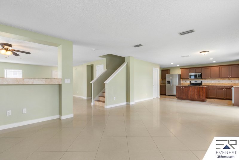 FULLY FENCED, SPACIOUS 4/2.5/2 IN THE HEART OF PALM COAST property image