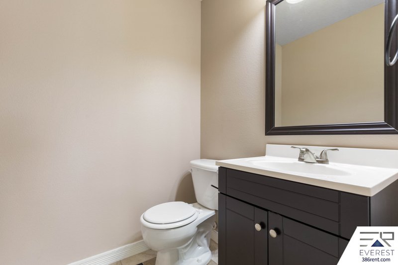 FULLY FENCED, SPACIOUS 4/2.5/2 IN THE HEART OF PALM COAST property image