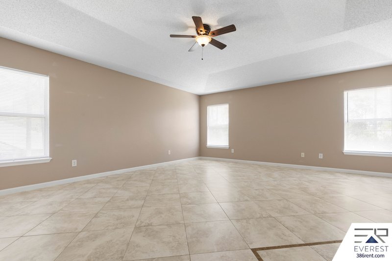 FULLY FENCED, SPACIOUS 4/2.5/2 IN THE HEART OF PALM COAST property image