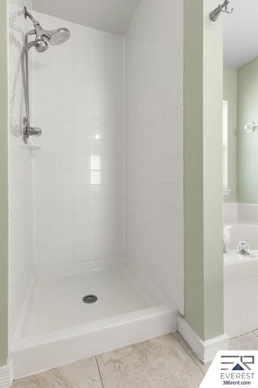 FULLY FENCED, SPACIOUS 4/2.5/2 IN THE HEART OF PALM COAST property image