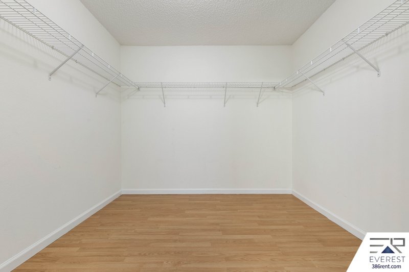 FULLY FENCED, SPACIOUS 4/2.5/2 IN THE HEART OF PALM COAST property image