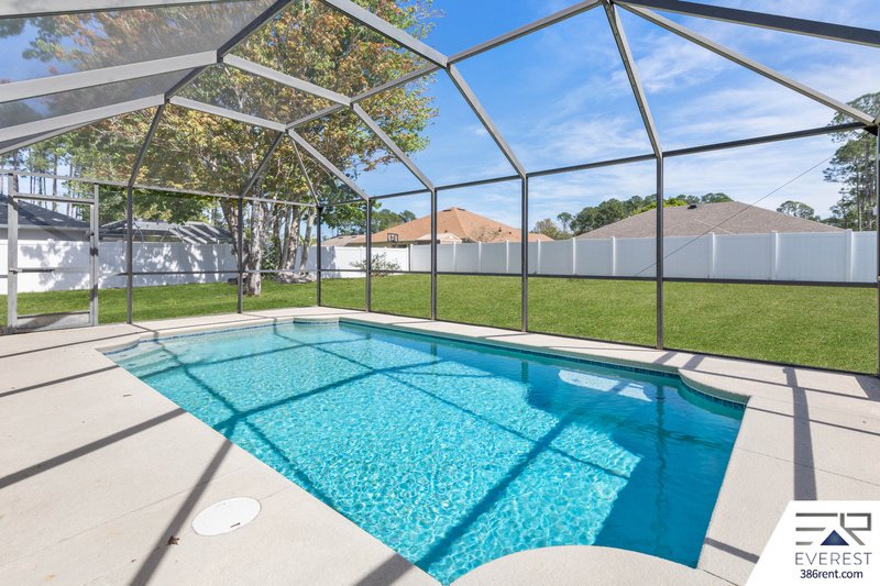 POOL HOME 3/2/2 IN DESIRABLE INDIAN TRAILS property image