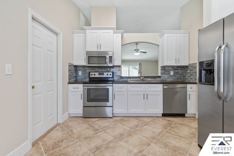 POOL HOME 3/2/2 IN DESIRABLE INDIAN TRAILS property image