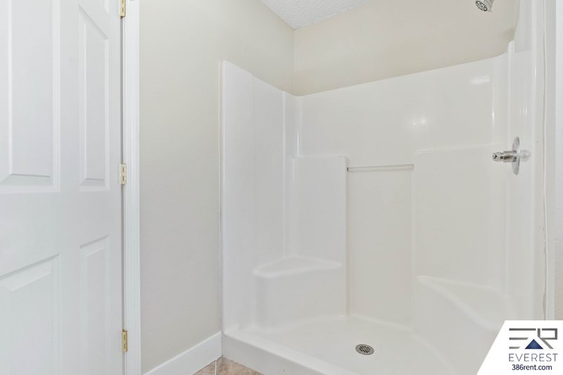 POOL HOME 3/2/2 IN DESIRABLE INDIAN TRAILS property image