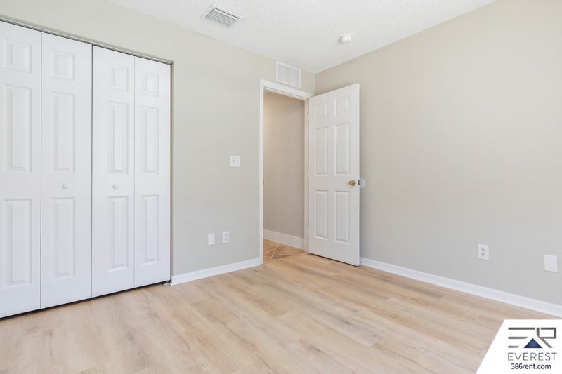 POOL HOME 3/2/2 IN DESIRABLE INDIAN TRAILS property image