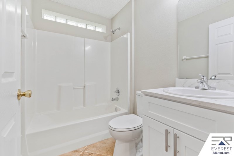 POOL HOME 3/2/2 IN DESIRABLE INDIAN TRAILS property image