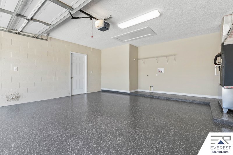 POOL HOME 3/2/2 IN DESIRABLE INDIAN TRAILS property image