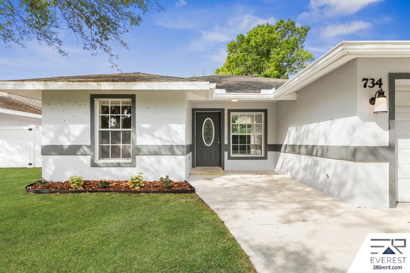 FULLY FENCED, LIKE NEW 3/2/1 IN THE HEART OF DAYTONA BEACH property image