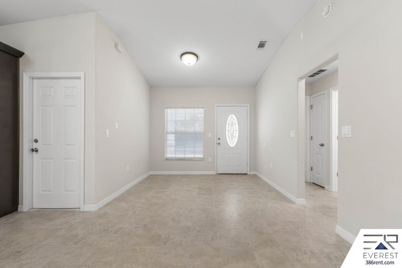 FULLY FENCED, LIKE NEW 3/2/1 IN THE HEART OF DAYTONA BEACH property image