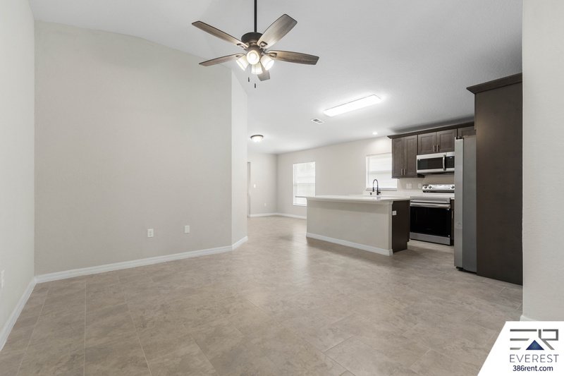 FULLY FENCED, LIKE NEW 3/2/1 IN THE HEART OF DAYTONA BEACH property image