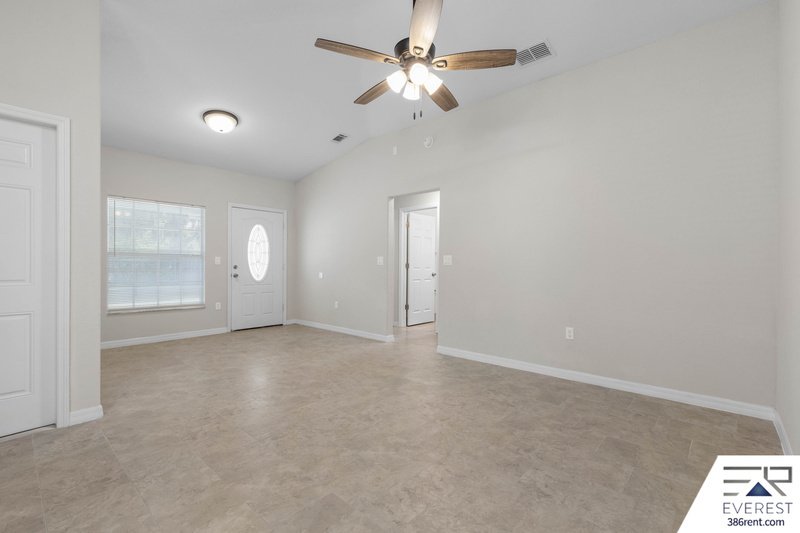 FULLY FENCED, LIKE NEW 3/2/1 IN THE HEART OF DAYTONA BEACH property image