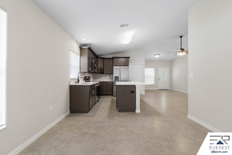 FULLY FENCED, LIKE NEW 3/2/1 IN THE HEART OF DAYTONA BEACH property image