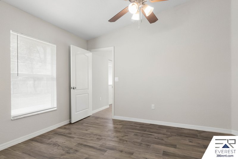 FULLY FENCED, LIKE NEW 3/2/1 IN THE HEART OF DAYTONA BEACH property image