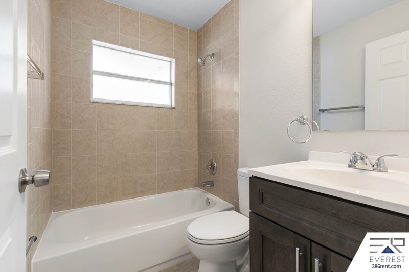 FULLY FENCED, LIKE NEW 3/2/1 IN THE HEART OF DAYTONA BEACH property image