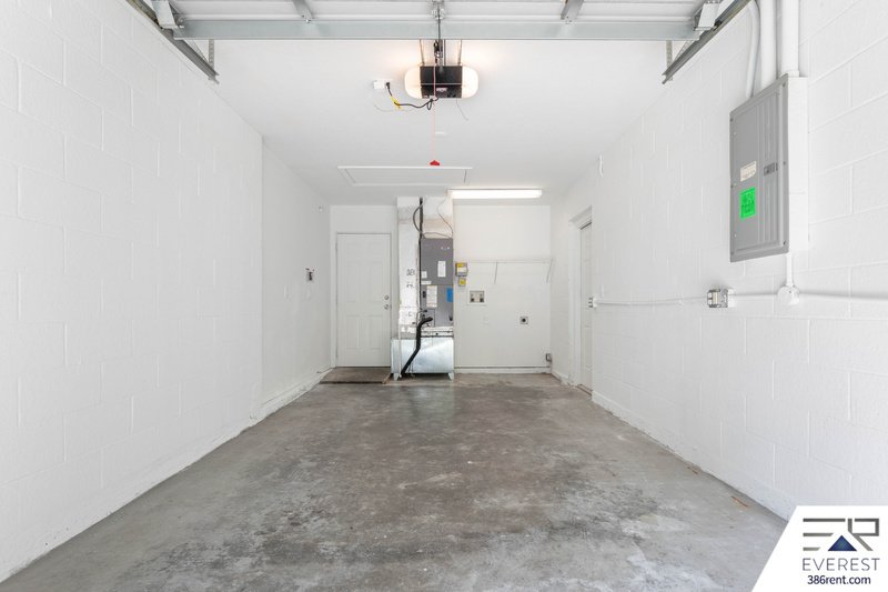 FULLY FENCED, LIKE NEW 3/2/1 IN THE HEART OF DAYTONA BEACH property image