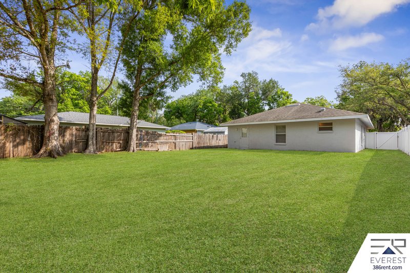 FULLY FENCED, LIKE NEW 3/2/1 IN THE HEART OF DAYTONA BEACH property image