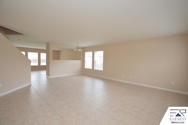 FULLY FENCED, 2 STORY 4/2.5/2 IN POPULAR LEHIGH WOODS property image