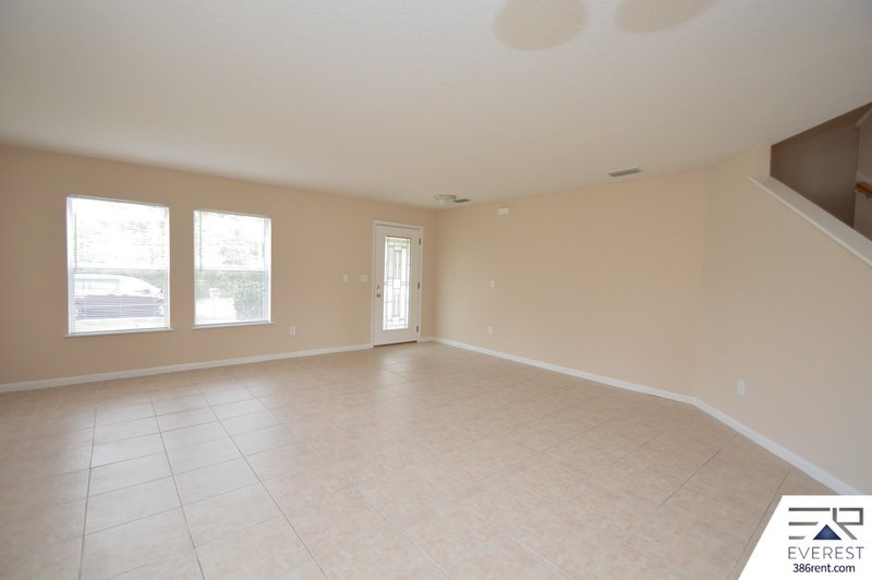 FULLY FENCED, 2 STORY 4/2.5/2 IN POPULAR LEHIGH WOODS property image