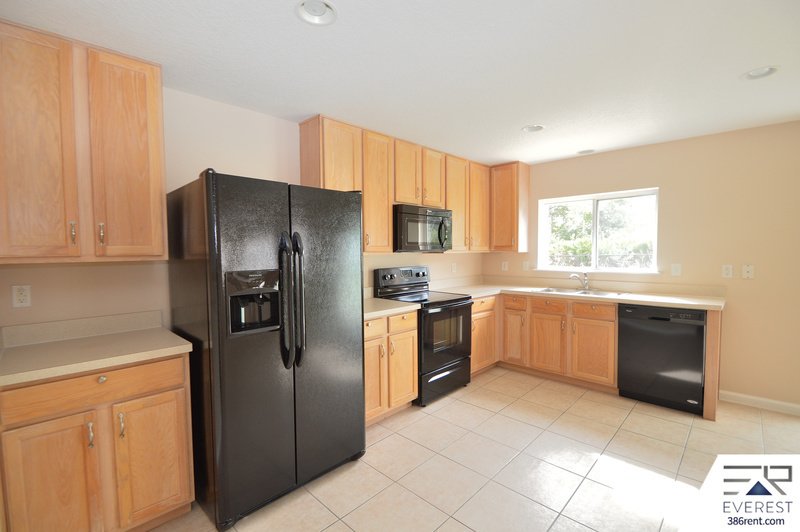 FULLY FENCED, 2 STORY 4/2.5/2 IN POPULAR LEHIGH WOODS property image