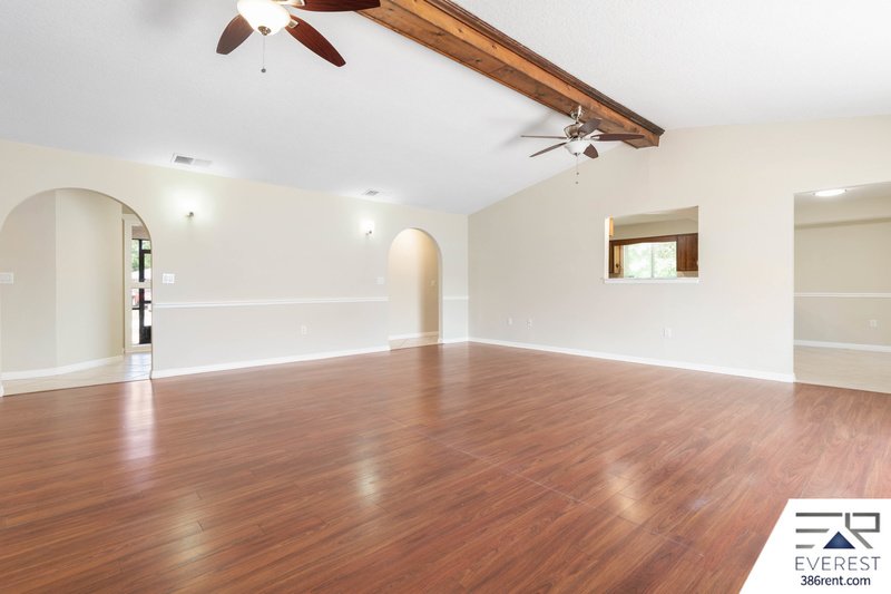 FULLY FENCED 2/2/2 IN DESIRABLE PALM HARBOR property image