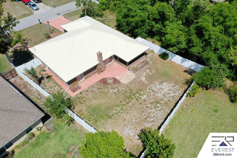 FULLY FENCED 2/2/2 IN DESIRABLE PALM HARBOR property image